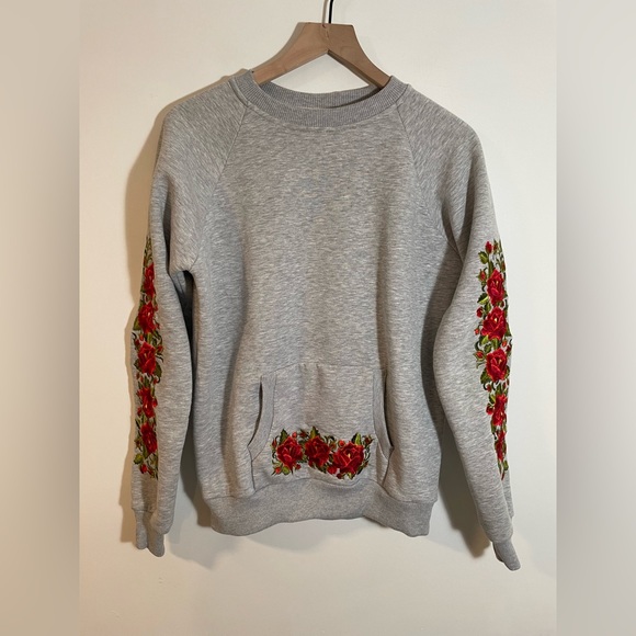 Tops - “Polish Rose" Crew Neck Sweatshirt Gray With Floral Embroidery Sz Small Ukraine